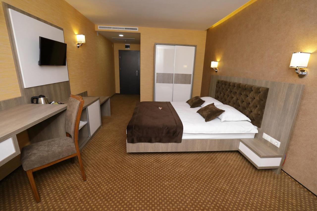 Meliss Events Hotel Craiova Exterior foto