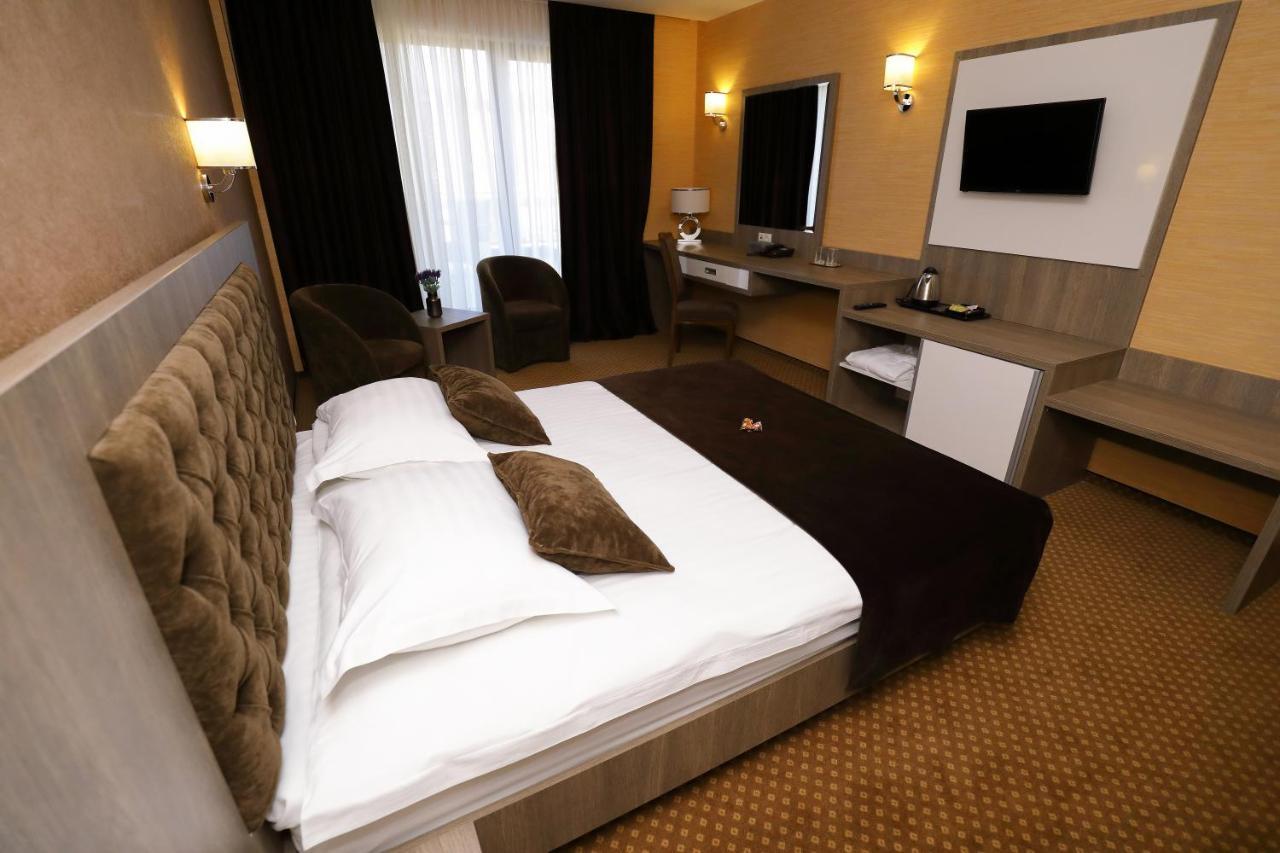 Meliss Events Hotel Craiova Exterior foto
